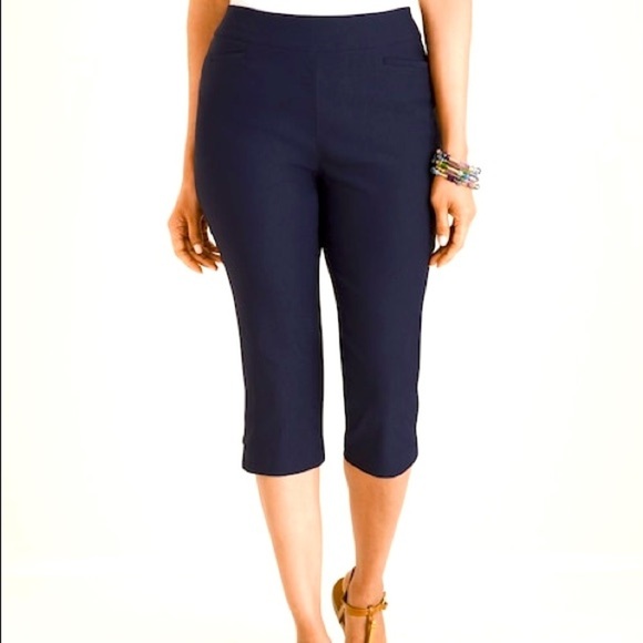 Chico's Pants - NWT Chico’s Navy Blue Lightweight Stretchy Crop Pants Size 0